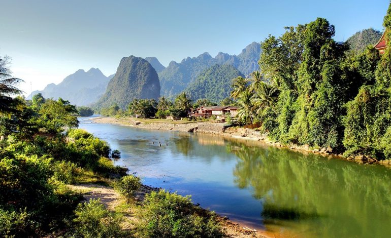 Pesona Wisata Laos : Negeri Seribu Gua dan Sungai Mekong